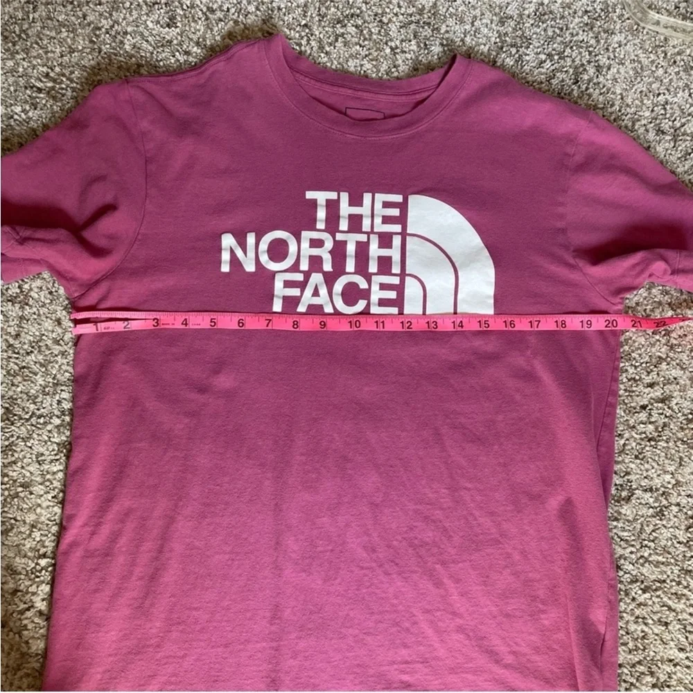 Men's The North Face Short Sleeve T Shirt Medium.